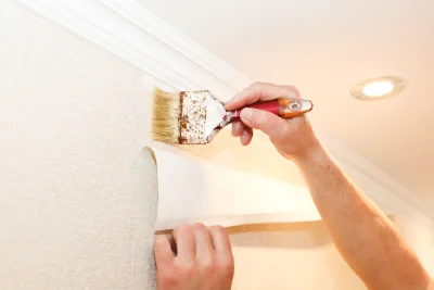 Pose de papier peint au Mesnil-Eury — revêtements muraux et toiles de verre